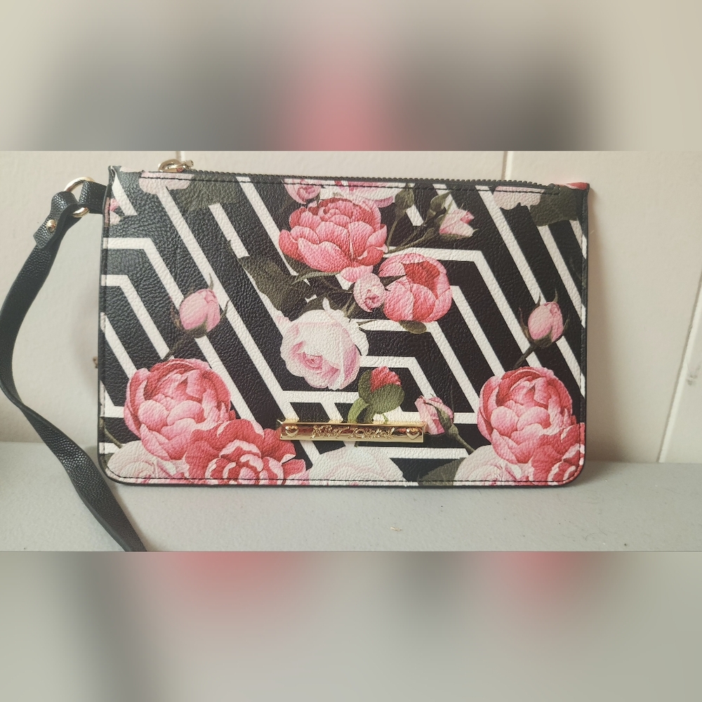 Betsey Johnson Classic Floral Black and Pink Clutch NWOT